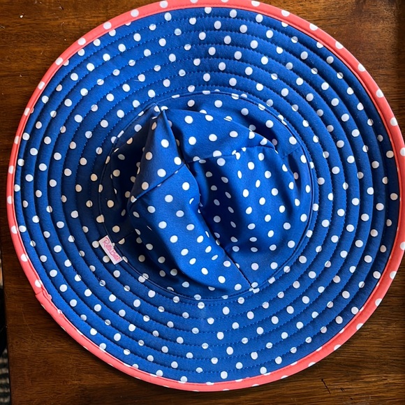 RUFFLE BUTTS Pink/White Striped (Reversible Polka Dot) Sun Hat. 0-12 Mo